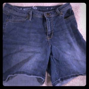 Dressbarn shorts signature fit